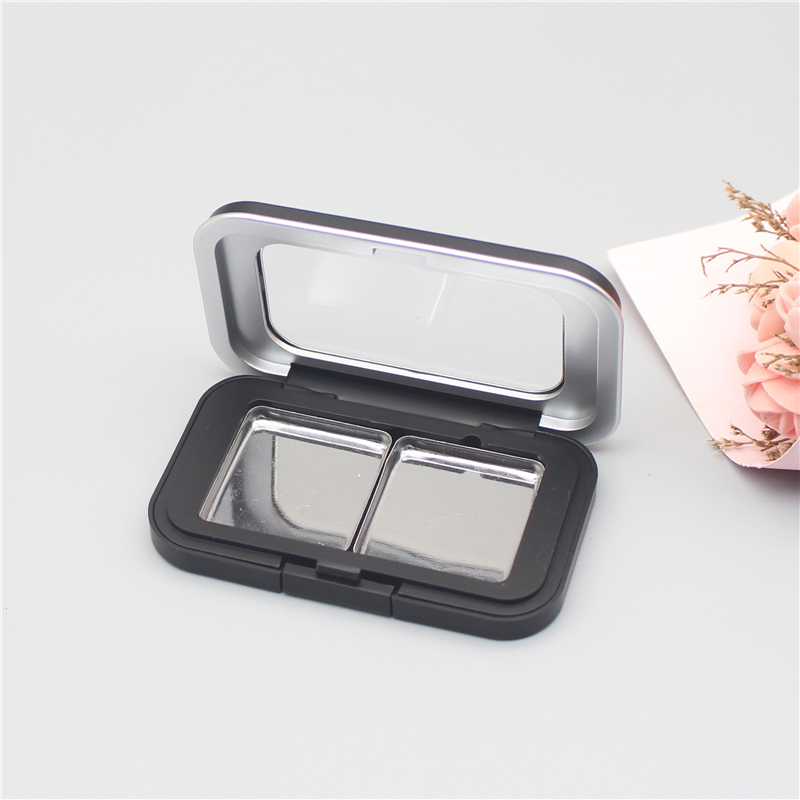 Skylight cover magnetic blush box